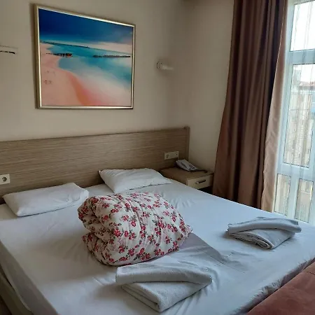 Larsens Suit Hotel-2